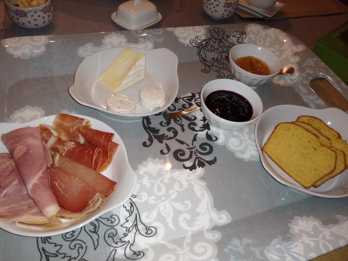 Les Agapanthes Bed & Breakfast Camphin-en-Pevele ภายนอก รูปภาพ