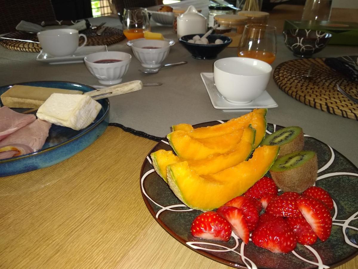 Les Agapanthes Bed & Breakfast Camphin-en-Pevele ภายนอก รูปภาพ