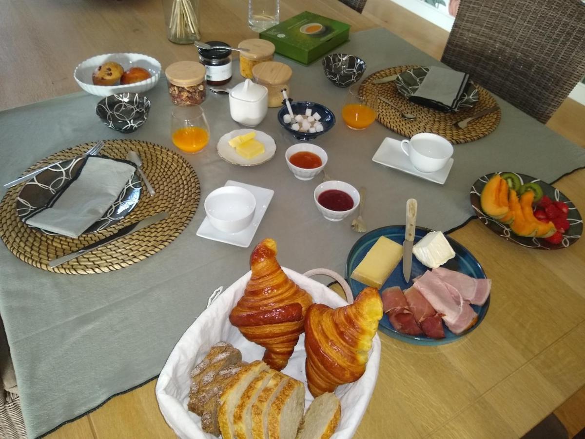 Les Agapanthes Bed & Breakfast Camphin-en-Pevele ภายนอก รูปภาพ